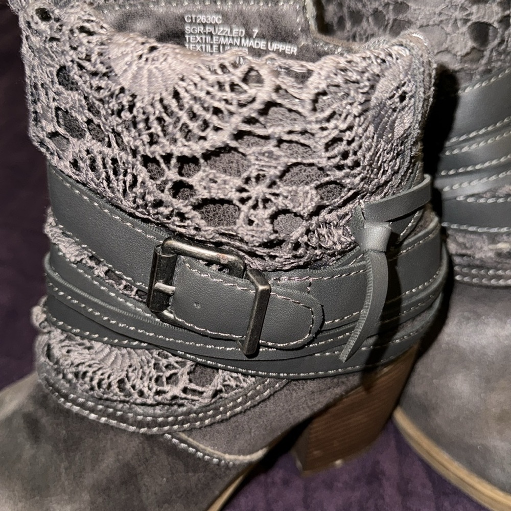 Sugar Lace Boot - Picture 3 of 6